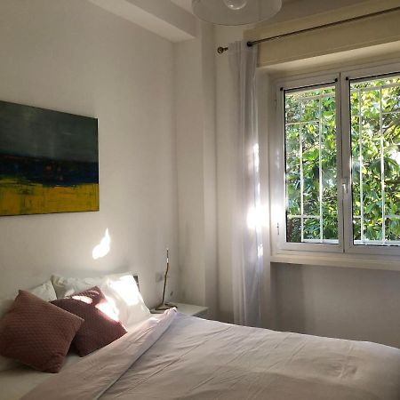 Lovely 2 Room Apartment With Small Garden 밀라노 외부 사진