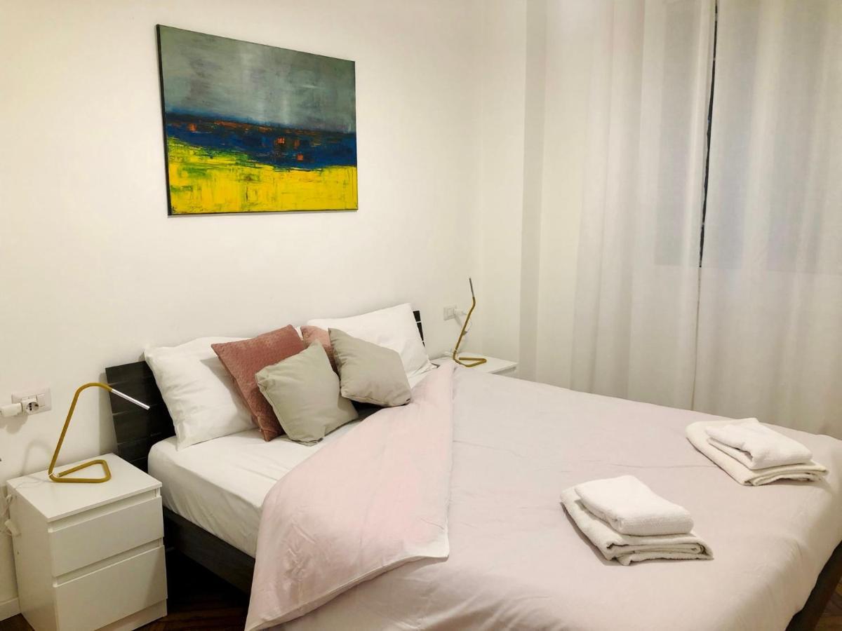 Lovely 2 Room Apartment With Small Garden 밀라노 외부 사진