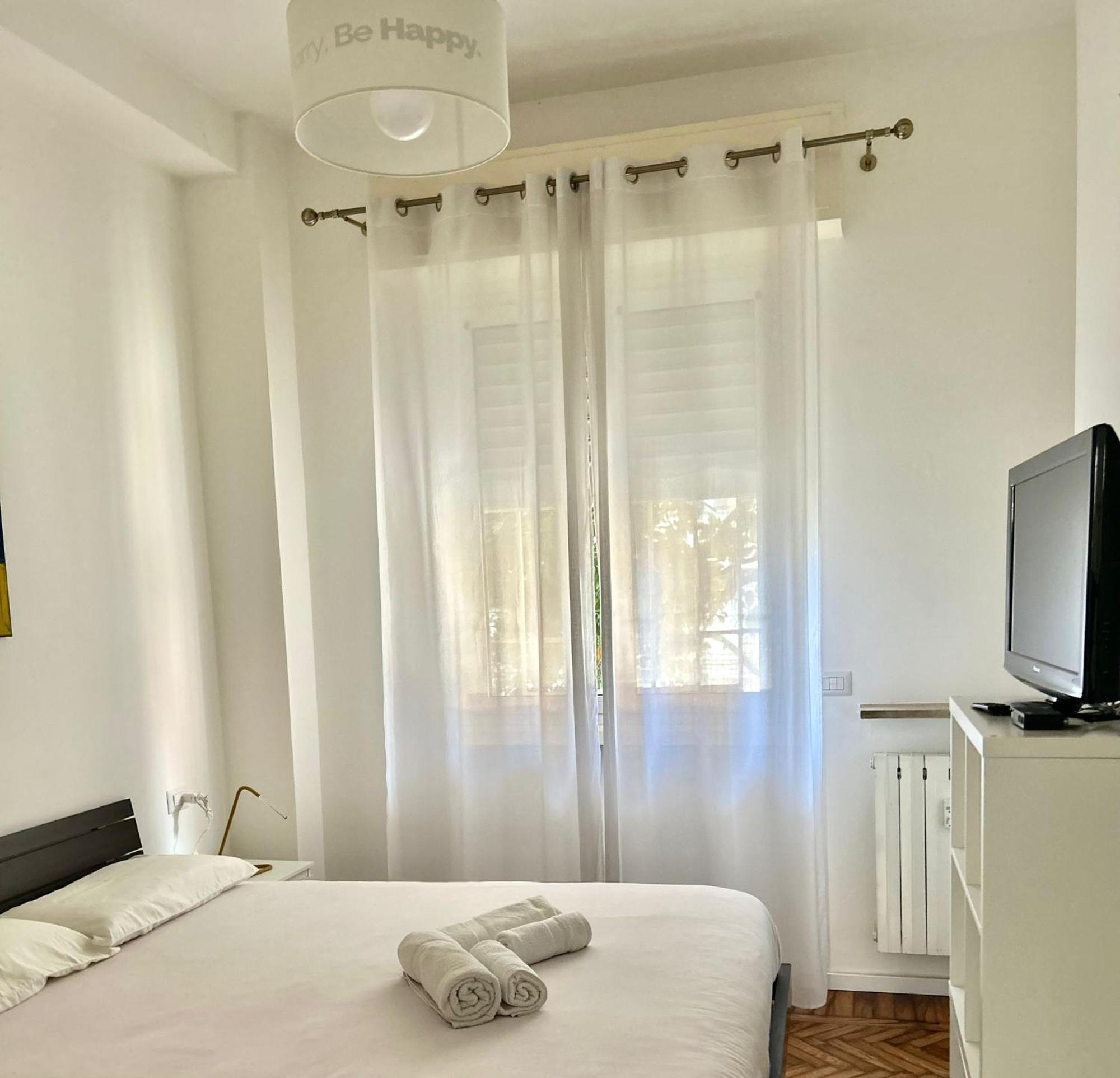 Lovely 2 Room Apartment With Small Garden 밀라노 외부 사진